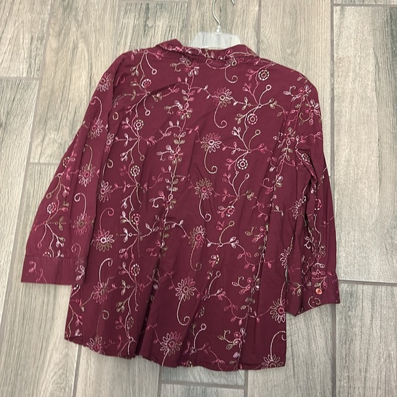 Style & co embroidered top with 3/4 sleeves - Picture 4 of 4